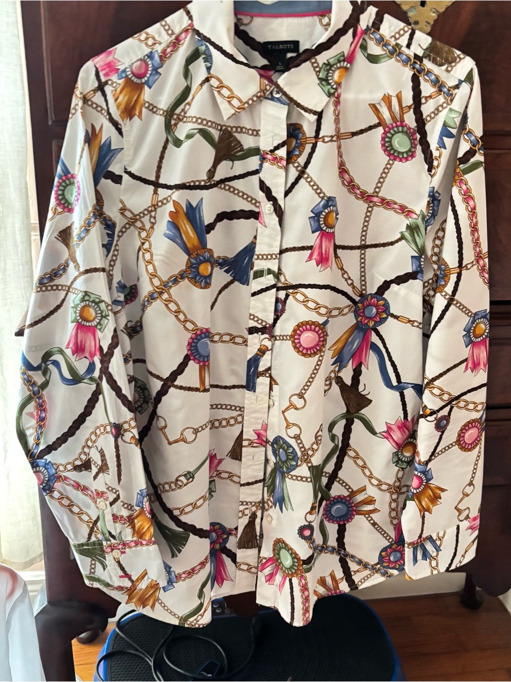 Talbots White Button-Up Shirt with Chain and Ribbon Print